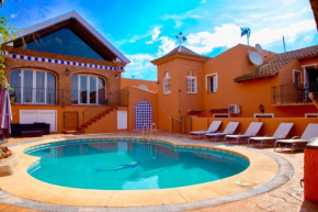Villa con piscina en Marbella